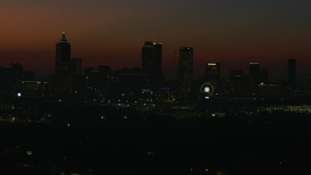 Atlanta November 2017 Luftaufnahme Des Sonnenaufgangs Der Beleuchteten Hochhäuser Der — Stockvideo