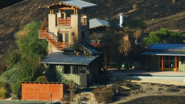 Luchtfoto Van Wildvuur Vernietiging Beschadigde Huizen Verbrand Verschroeide Extreme Droogte — Stockvideo