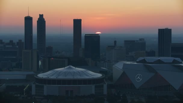 Атланта 2017 Листопада Повітряна Освітлена Подання Сході Сонця Mercedes Benz — стокове відео