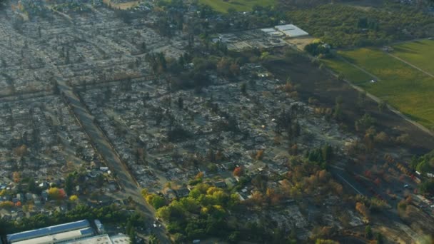 Vista Aérea Luz Del Sol Municipio Rural Propiedad Moderna Quemado — Vídeo de stock