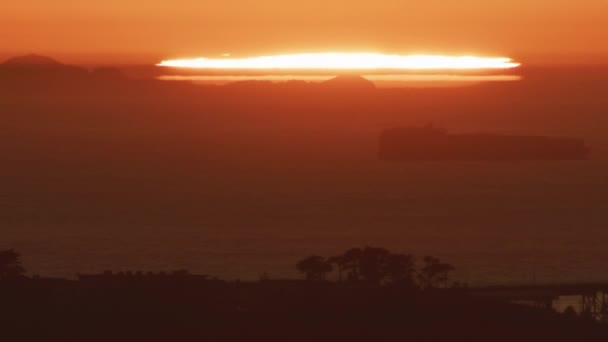 Farallon Adaları Golden Gate Köprüsü Bizi 101 Karayolu Konteyner Gemisi — Stok video