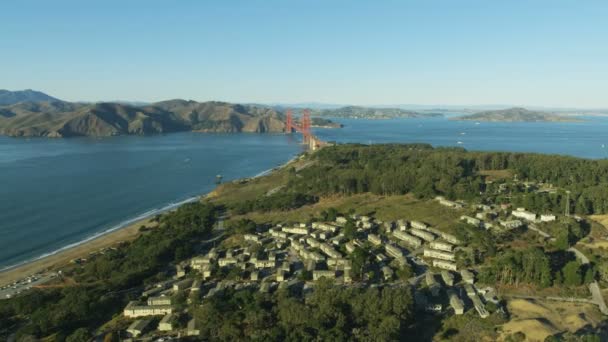 Aerial Sunlight View Golden Gate Road Traffic Bridge Presidio District — Stock Video