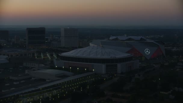 Атланта 2017 Листопада Повітряних Освітлена Хмарочос Видом Схід Сонця Mercedes — стокове відео