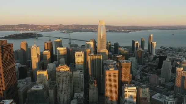 Aerial Stadssilhuetten Centrala Finansdistriktet City Skyskrapor Salesforce Tower Bay Bridge — Stockvideo