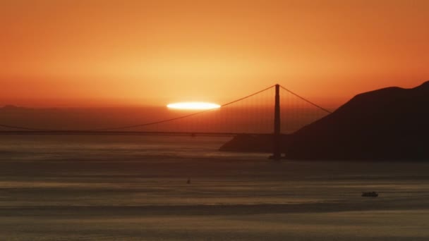Antenne Sonnenuntergang Ansicht Der Insel Alcatraz Goldenes Tor Brücke Uns — Stockvideo