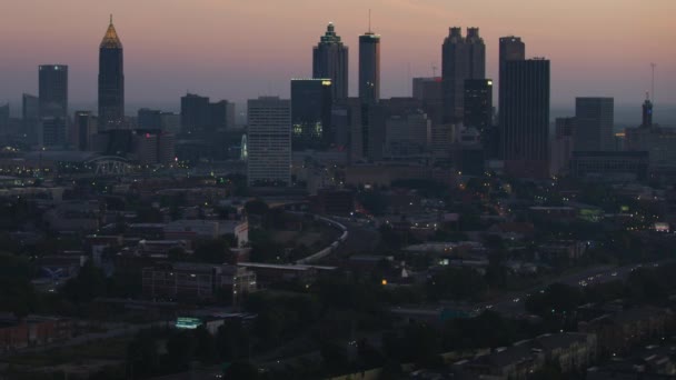 Atlanta Noviembre 2017 Aerial Sunrise Illuminated View City Rascacielos Downtown — Vídeos de Stock