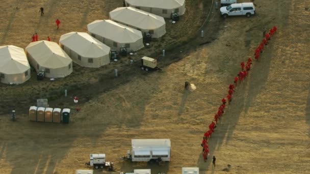 サンフランシスコ 2017年 カリフォルニア アメリカのプロの救助隊員の事故と災害のテントおよびトレーラー キャンプの航空写真 — ストック動画