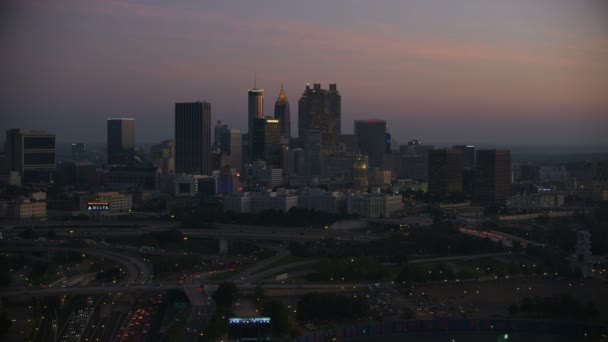 Атланта 2017 Листопада Повітряна Sunrise Освітлена Подання Центрі Шосе Трафіку — стокове відео