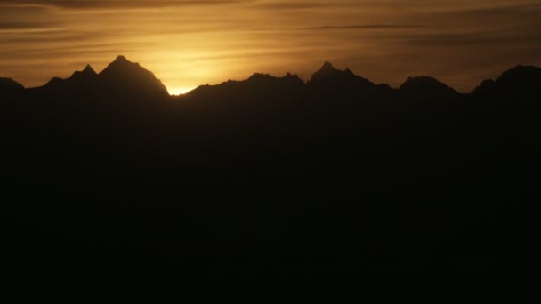 Vue Aérienne Du Coucher De Soleil Montagne Culmine Dans Les Montagnes Enneigées De Kenai Une Région Sauvage Ce Qui Composent La Pacific Coast Ranges Alaska Amérique