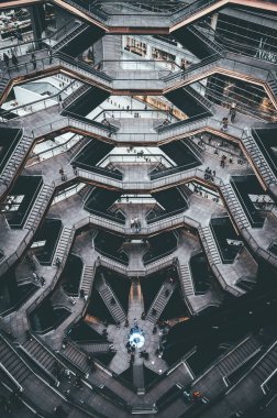 Hudson Yards, Manhattan, New York, ABD 'deki merdiven ve gözlem güvertelerine sahip heykel kompozisyon gemisi Arial görünümü