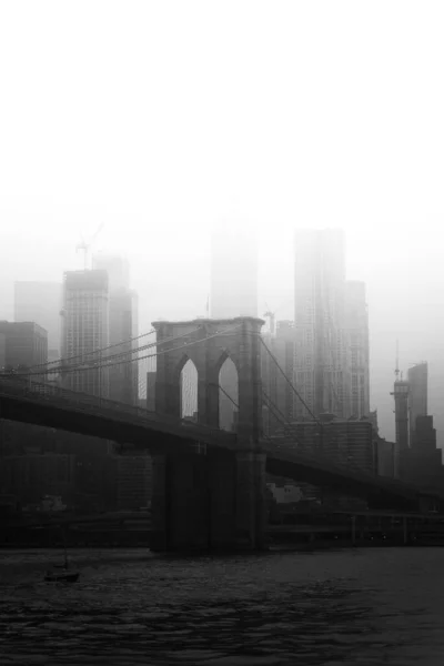 Vista Nocturna Del Horizonte Nueva York Manhattan Con Brooklyn Bridge —  Fotos de Stock