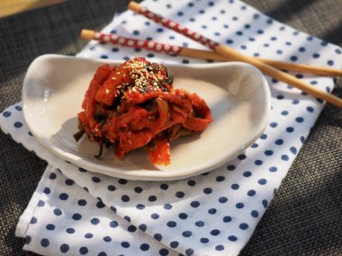 Kore geleneksel yemekleri Kurutulmuş Turp Kimchi