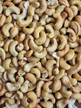 Ahşap tahta ile Kaju fıstığı