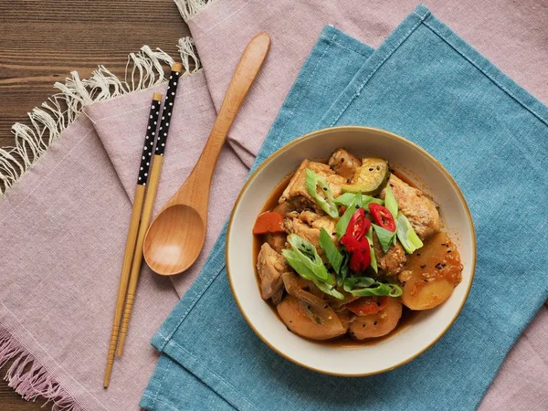 Koreanisches Essen Gedünstetes Huhn Jjimdak — Stockfoto