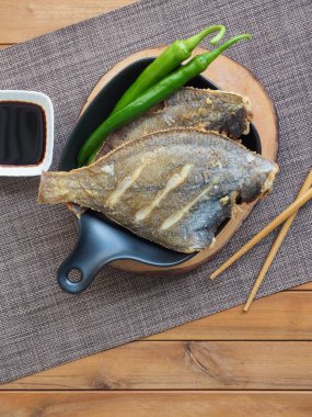 Asya yemekleri Pasifik sandviçi ızgara ve yeşil biber.