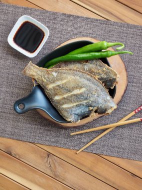 Asya yemekleri Pasifik sandviçi ızgara ve yeşil biber.