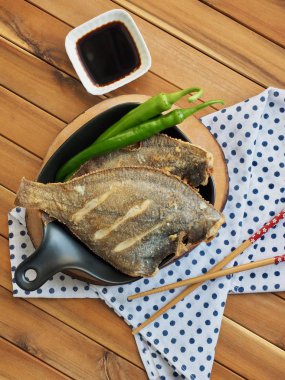 Asya yemekleri Pasifik sandviçi ızgara ve yeşil biber.