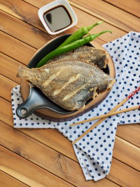 Asya yemekleri Pasifik sandviçi ızgara ve yeşil biber.