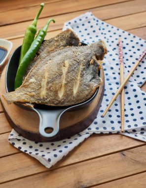 Asya yemekleri Pasifik sandviçi ızgara ve yeşil biber.