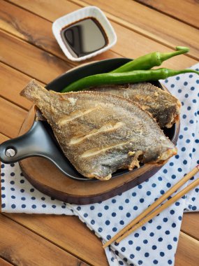 Asya yemekleri Pasifik sandviçi ızgara ve yeşil biber.