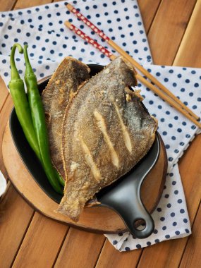 Asya yemekleri Pasifik sandviçi ızgara ve yeşil biber.