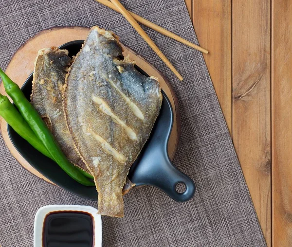 Asya yemekleri Pasifik sandviçi ızgara ve yeşil biber.