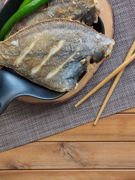 Asya yemekleri Pasifik sandviçi ızgara ve yeşil biber.