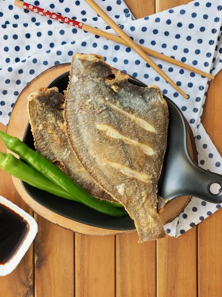 Asya yemekleri Pasifik sandviçi ızgara ve yeşil biber.