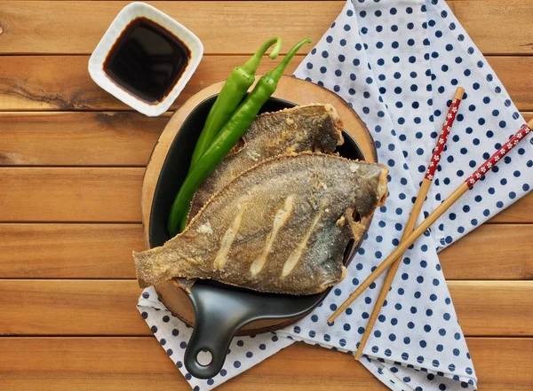 Asya yemekleri Pasifik sandviçi ızgara ve yeşil biber.