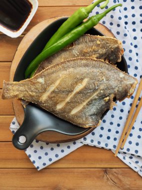 Asya yemekleri Pasifik sandviçi ızgara ve yeşil biber.