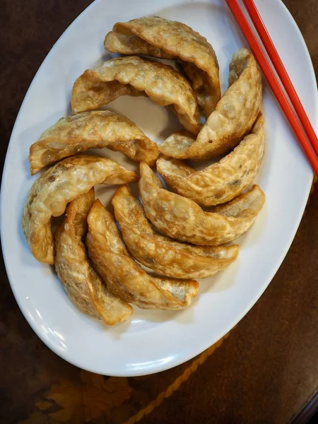 Bolinhos Comida Asiática Dim Sum Meatdumplings Bolinhos Fritos — Fotografia de Stock