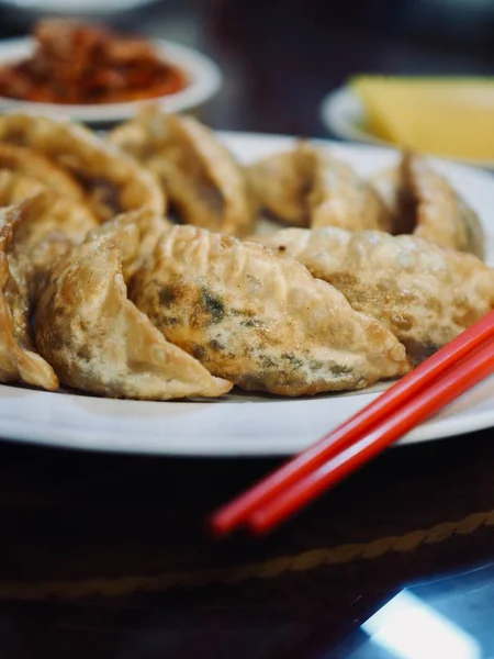Asiatisk Mat Dumplings Dim Sum Kött Dumplings Stekt Dumplings — Stockfoto