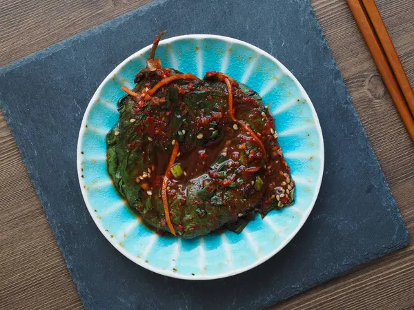 อาหารเกาหล ใบเปอร ลลาดอง ซอสถ วเหล องใบงา — ภาพถ่ายสต็อก
