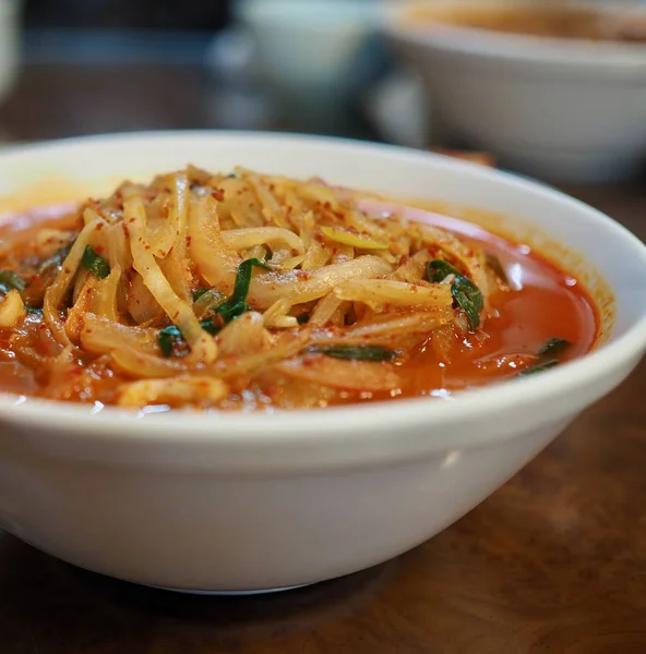 Cibo Asiatico Tagliatelle Stile Cinese Con Verdure Frutti Mare Jjamppong — Foto Stock