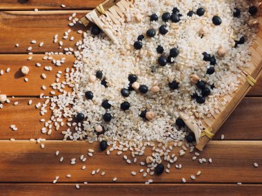 Kore Organik Karışık Taneler, Kara Fasulye, Kahverengi Pirinç, Beyaz Pirinç, Fasulye