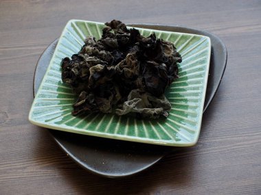 Asya gıda Kurutulmuş ağaç kulak mantarı, Macerate ağaç kulak mantarı