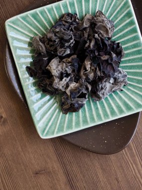 Asya gıda Kurutulmuş ağaç kulak mantarı, Macerate ağaç kulak mantarı