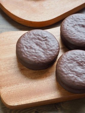 Çikolatalı Turta, Yuvarlak Çikolatalı Şekerler