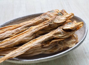 Kore usulü kurutulmuş balık, küçük polonyalı, Nogari