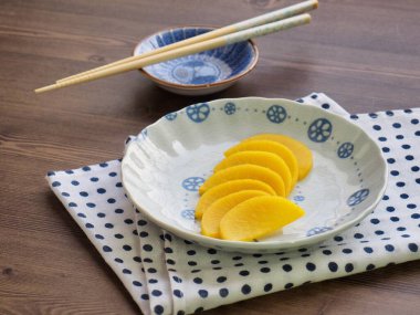 Asya garnitür turşu turp