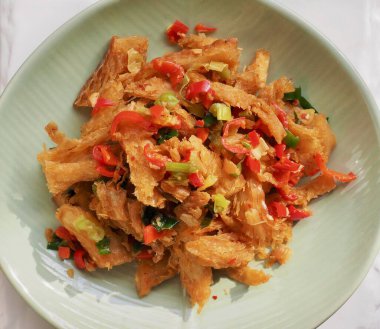 Kore yemekleri kurutulmuş pollack ve karıştırılmış sebzeler.