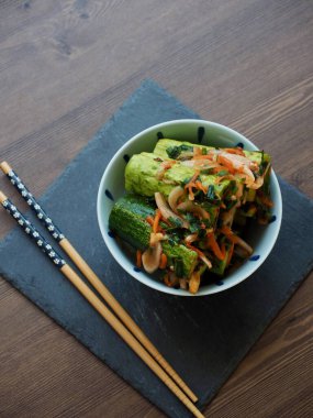 Kore yemeği doldurulmuş salatalık turşusu, salatalık turşusu, salatalık turşusu, Oi-so-bagi