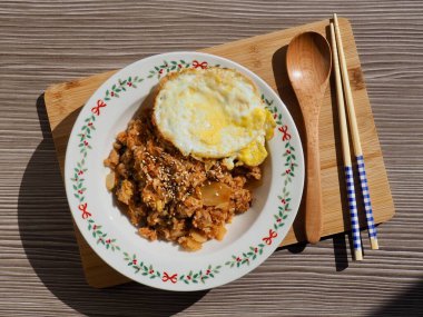 Kore yemeği Kimchi kızarmış pilav.