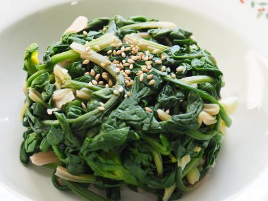 Kore mezeleri baharatlı ıspanak.