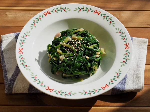 Korean side dishes Spinach seasoned