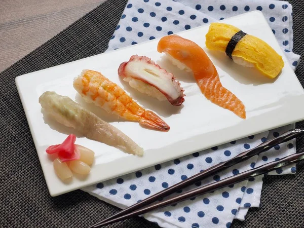 Japonské Tradiční Jídlo Různé Sushi — Stock fotografie