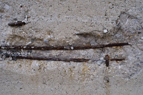 Çürümüş Çelik Çatlamış Yıpranmış Beton — Stok fotoğraf