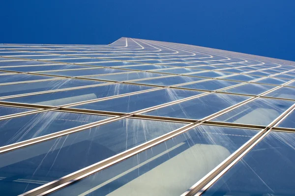 Facciata Una Moderna Torre Vetro Acciaio — Foto Stock