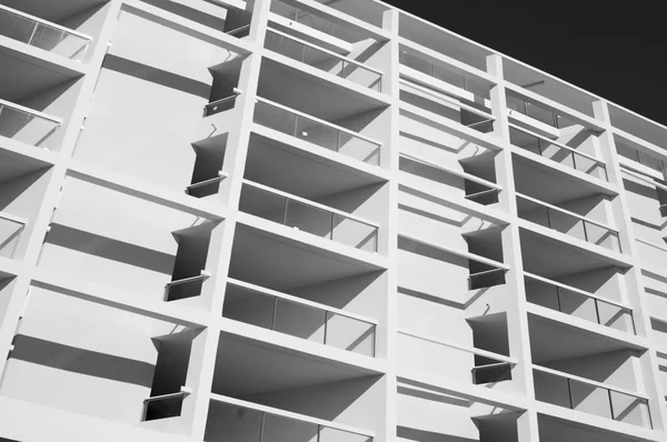 Белый Современный Фасад Футуристического Здания — стоковое фото