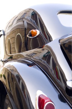 Eski Fransız gangster arabası.